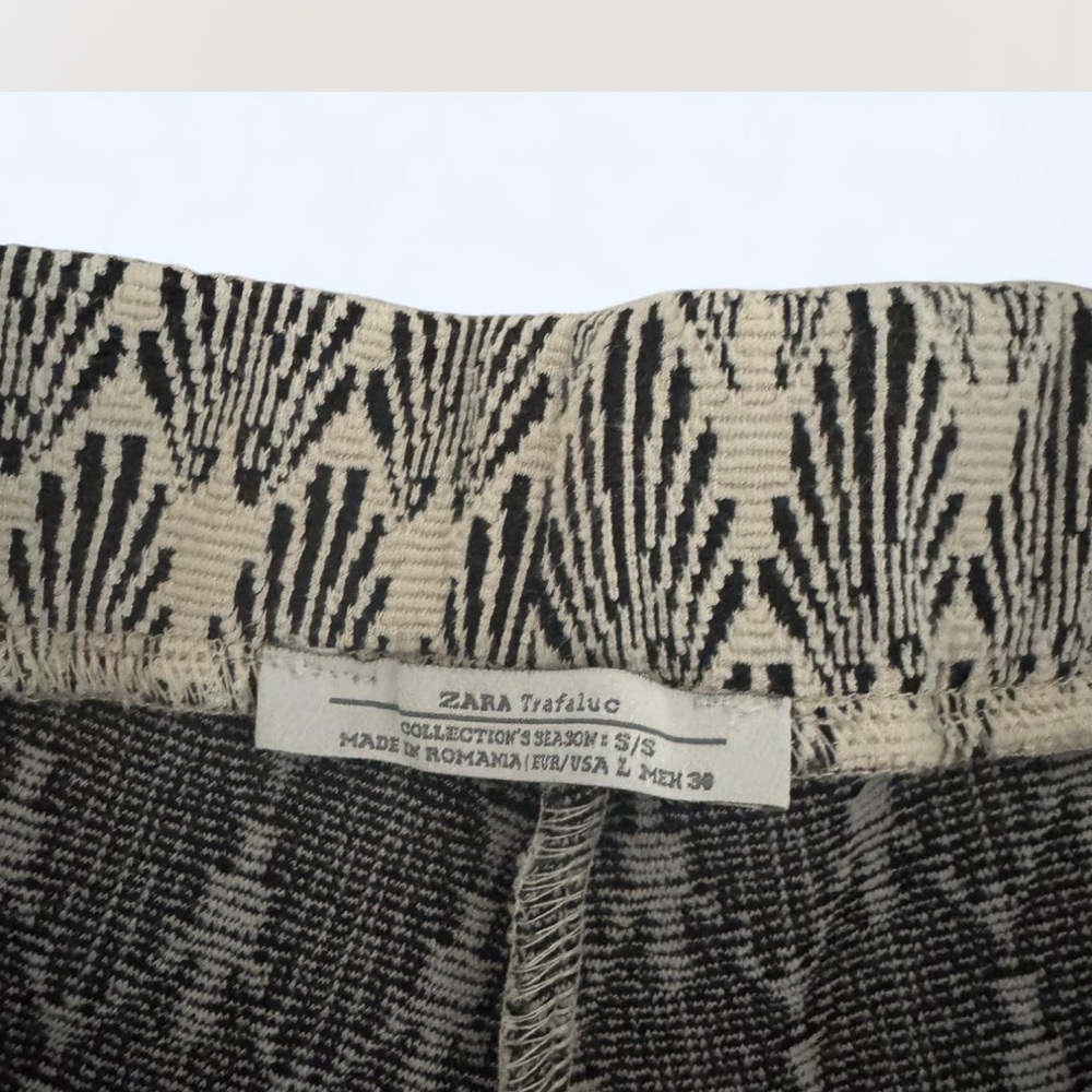 Zara Black and White High Waist Shorts - Picture 2 of 3